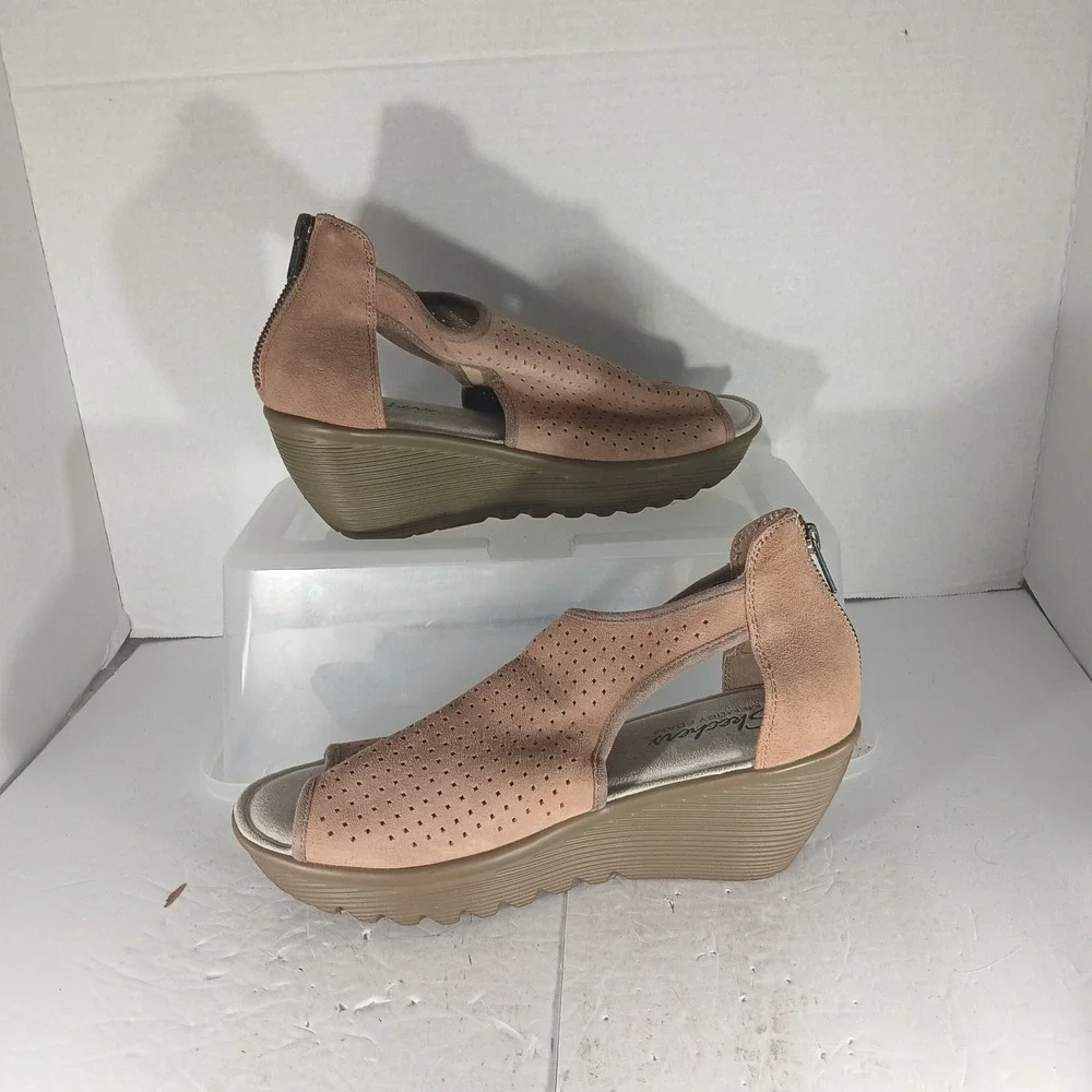 Skechers Wedge Sandals 8 Tan Perforated Memory Foam Boho Peep Toe Zipper Back